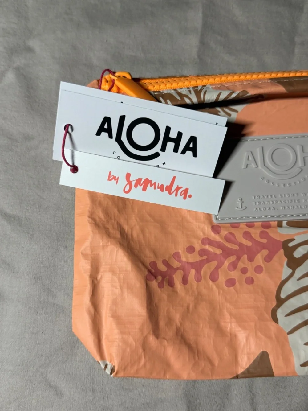 NWT ALOHA Collection x Samudra Pape'ete Small Pouch Toffee Sandstone